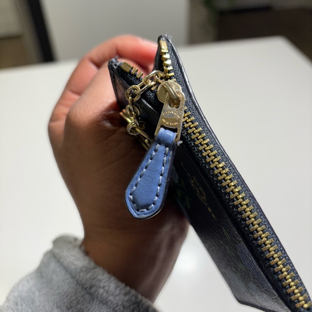 Coach Floral Card Holder - Picture 4 of 9